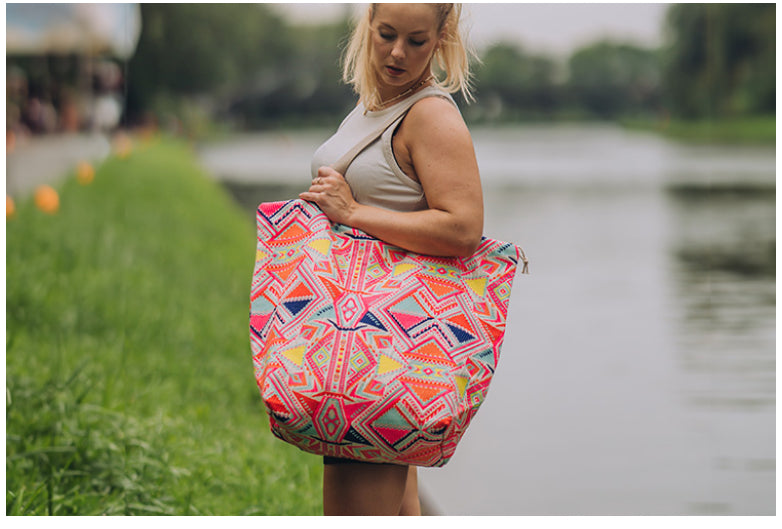 Artebene - Ibiza woven pattern pink maxi bag