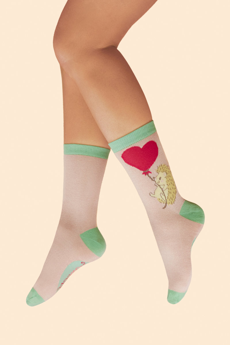 Powder Floating Hedgehog Lover Ankle Socks - Petal